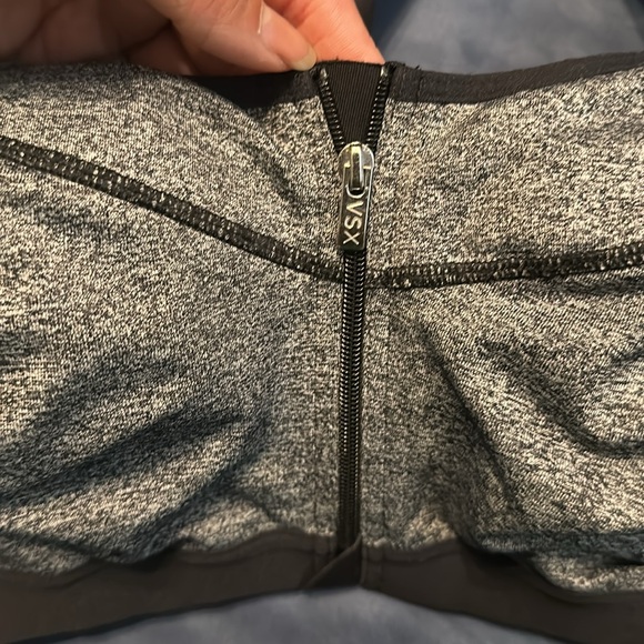 Victoria’s Secret bra 36DD - Picture 2 of 8